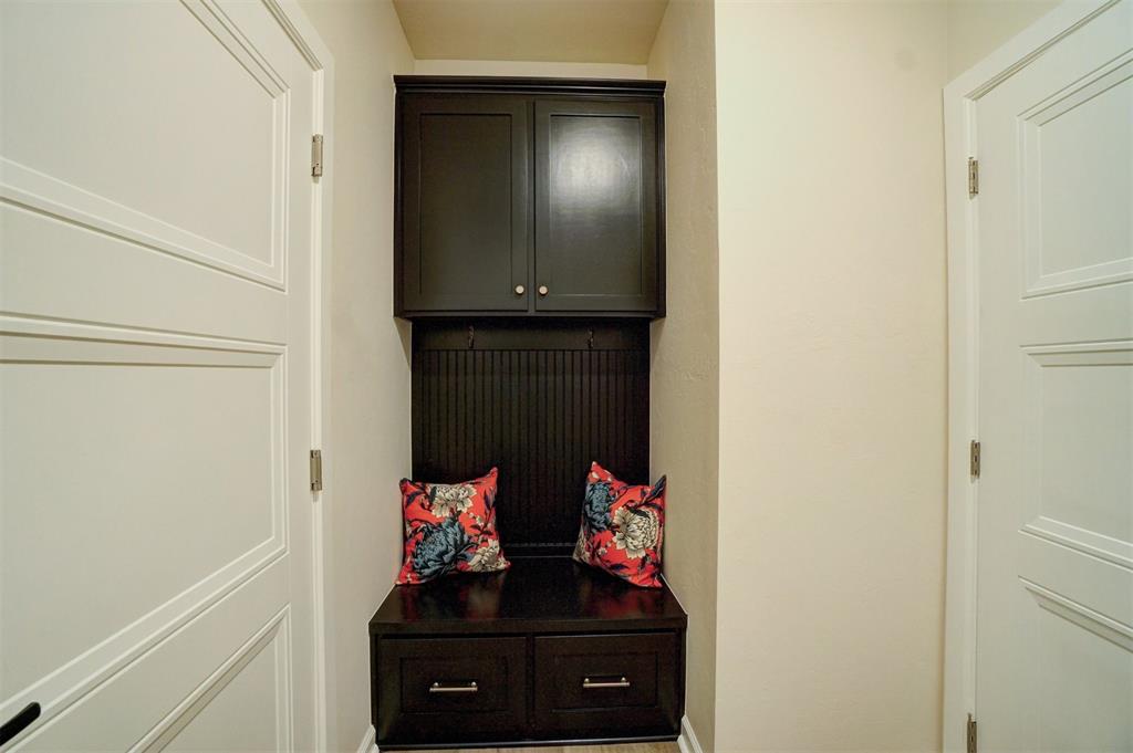 204 Outlander Way Property Photo 36