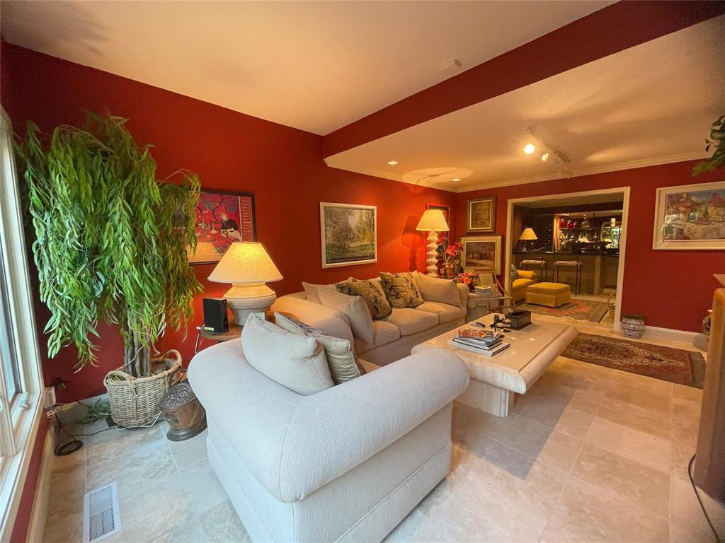 2825 Nw Grand Boulevard 17 Property Photo 2