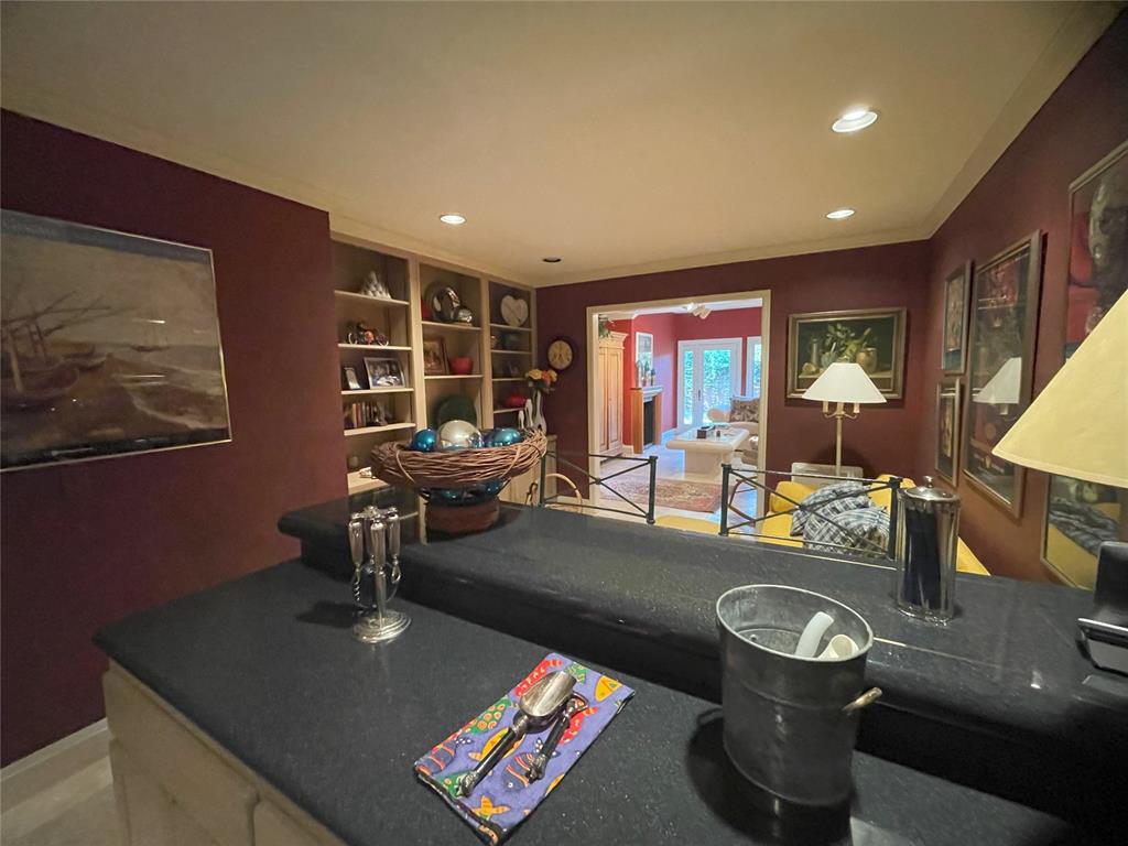 2825 Nw Grand Boulevard 17 Property Photo 4