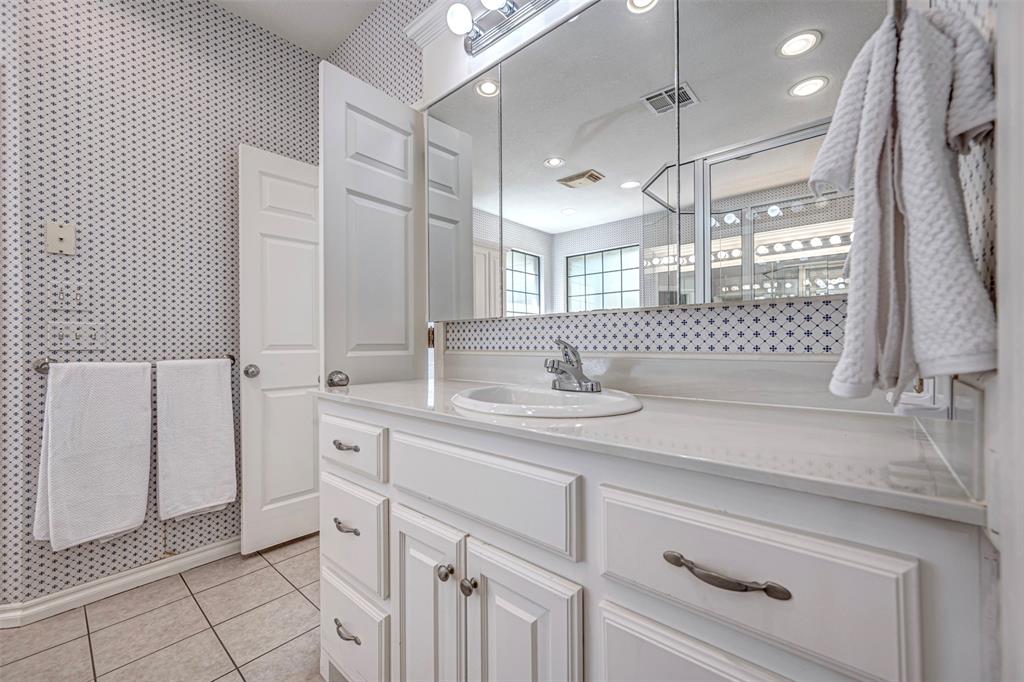 1109 Pinehurst Drive Property Photo 28