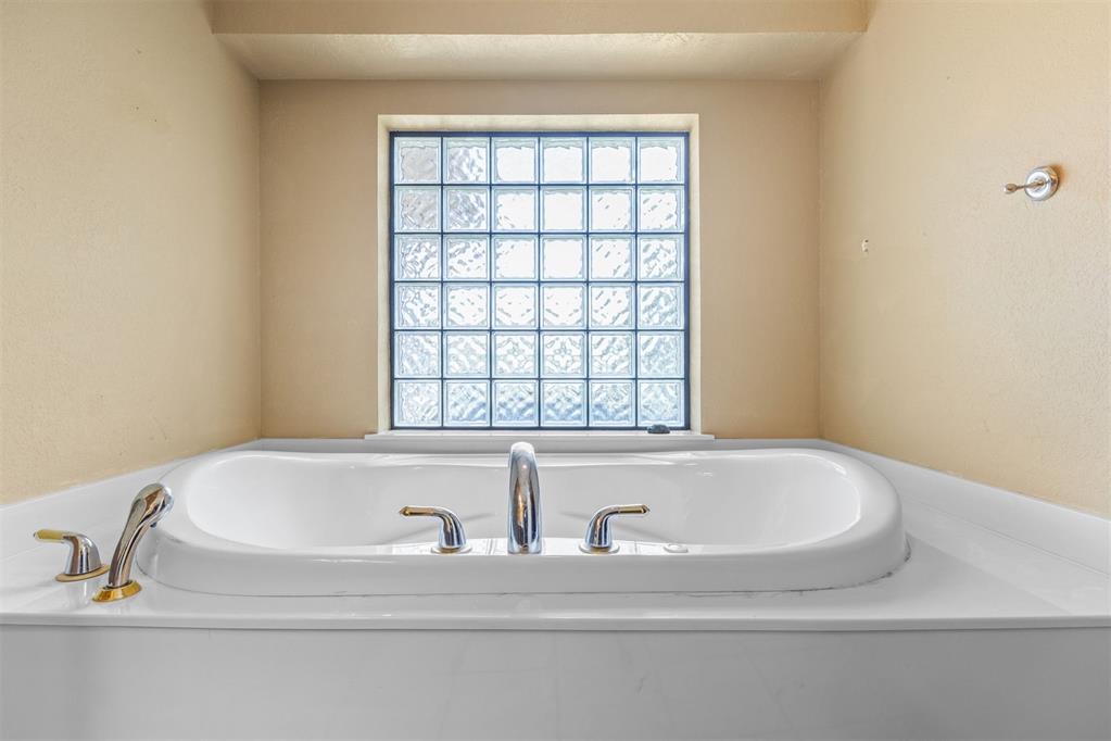 1162 County Road 1341 Property Photo 11
