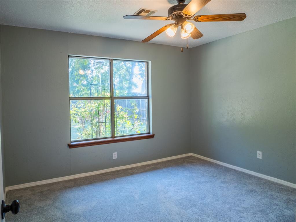2523 Ne Heritage Creek Drive Property Photo 28