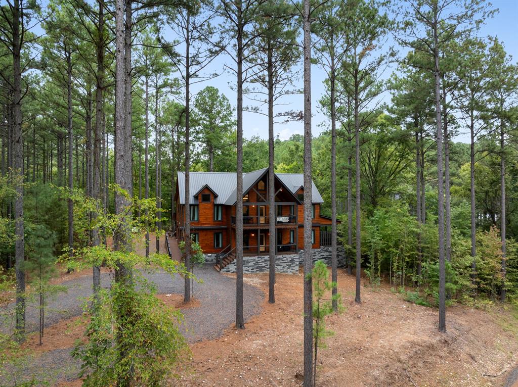 105 Western Pine Trail Property Photo 1