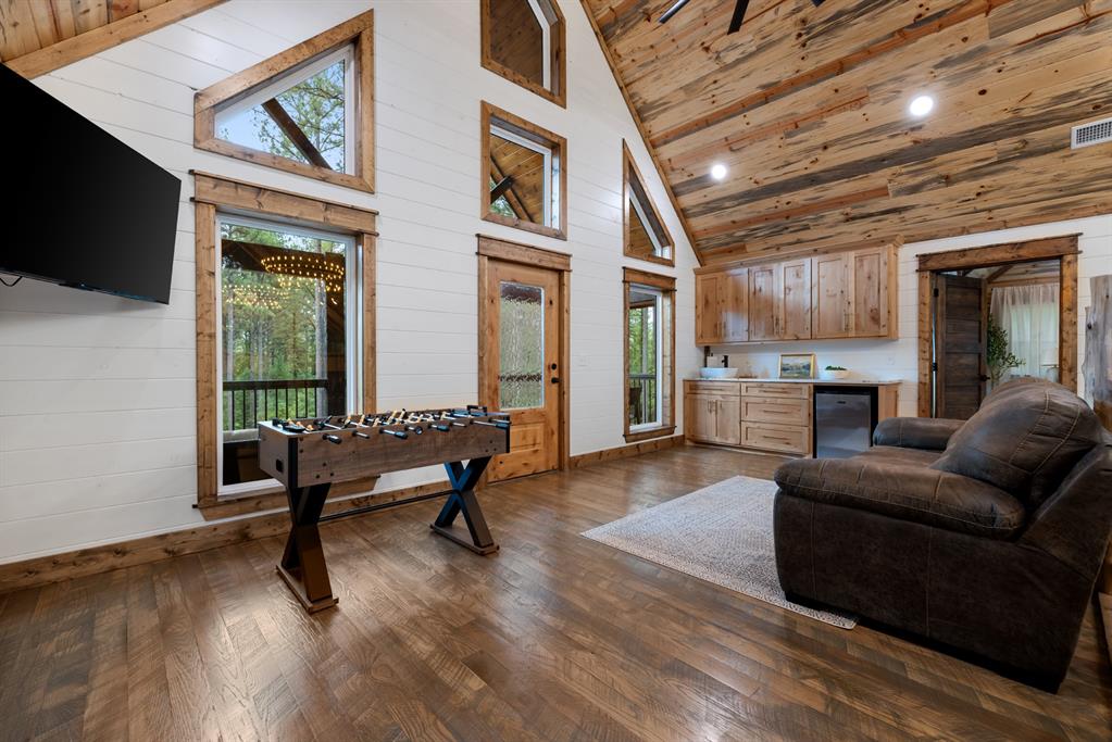 105 Western Pine Trail Property Photo 25