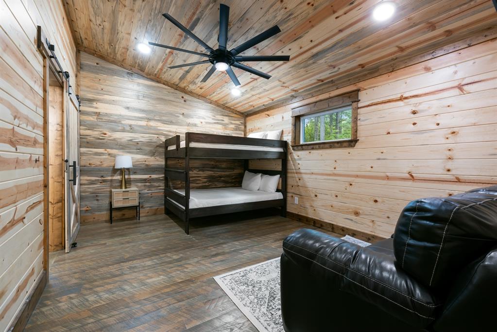 105 Western Pine Trail Property Photo 34