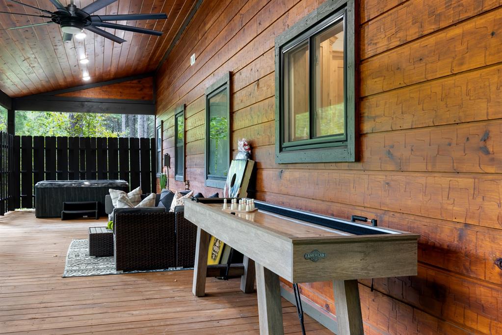 105 Western Pine Trail Property Photo 38