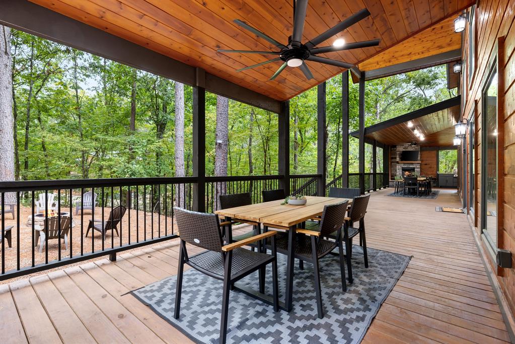 105 Western Pine Trail Property Photo 43