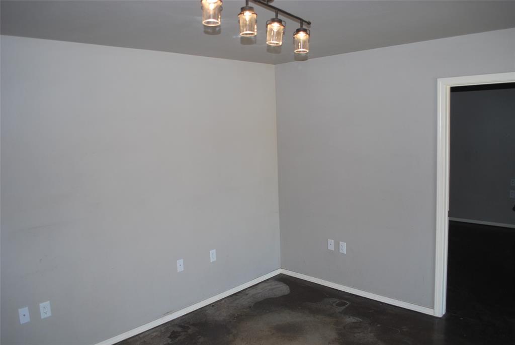 12313 N Meritt Avenue Property Photo 12