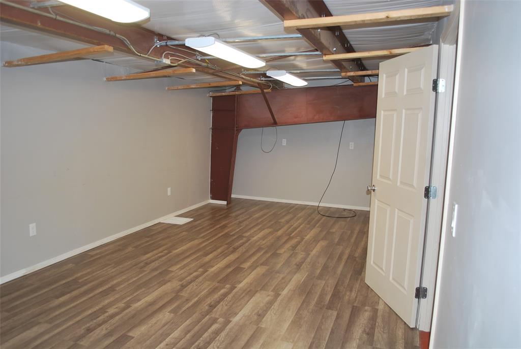 12313 N Meritt Avenue Property Photo 23