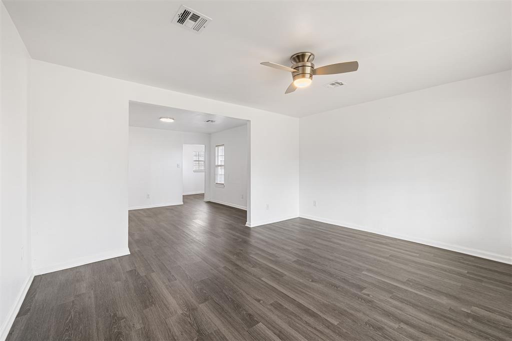 913 Ne 28th Street Property Photo 5