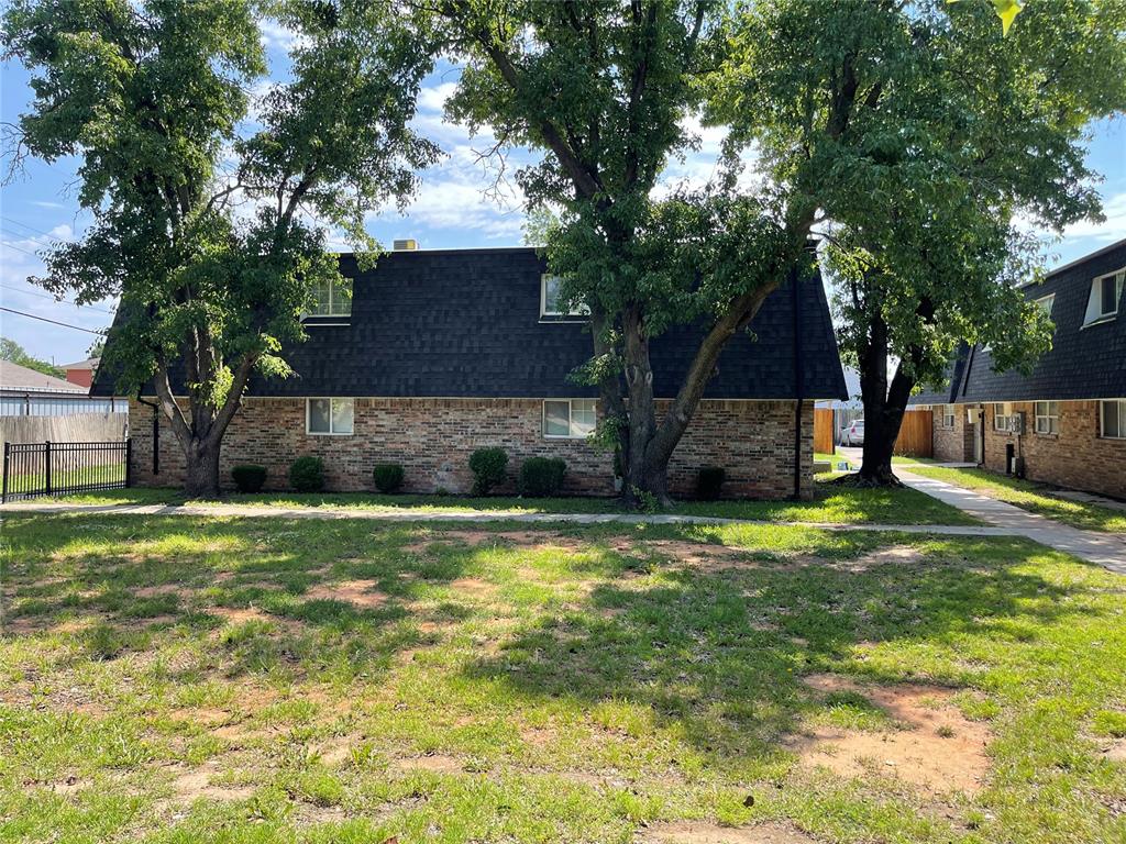 6220 S Douglas Avenue Property Photo 6