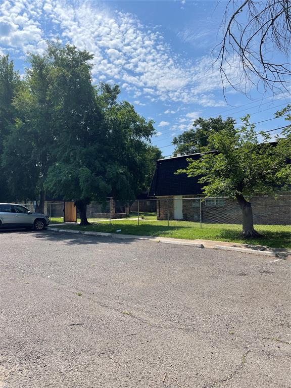 6220 S Douglas Avenue Property Photo 22