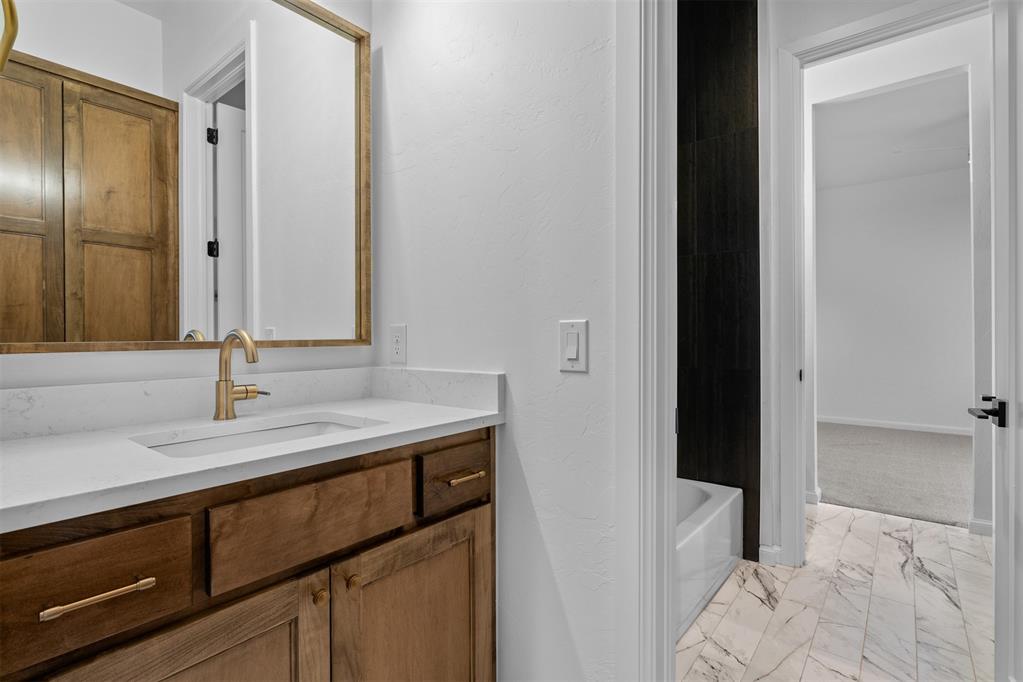 4001 Yellowstone Drive Property Photo 20