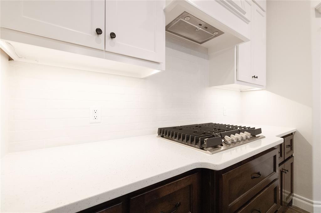 11616 Grace Boulevard Property Photo 7
