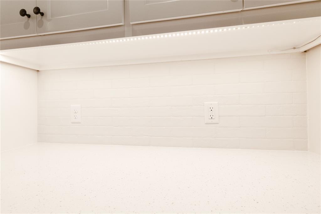 11616 Grace Boulevard Property Photo 8