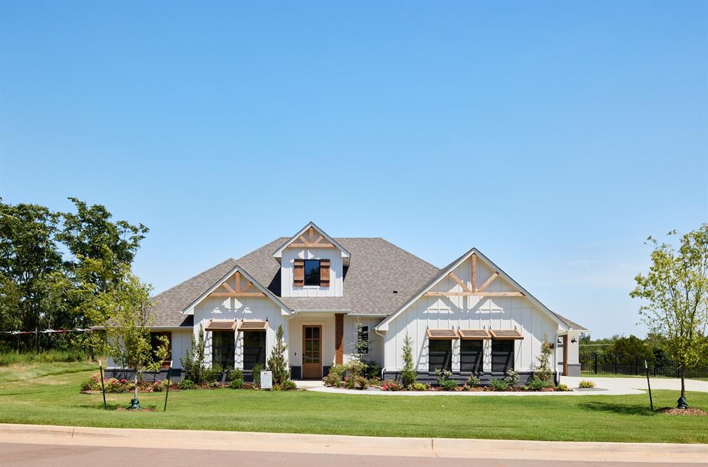 9008 Prairie Valley Drive Property Photo 1