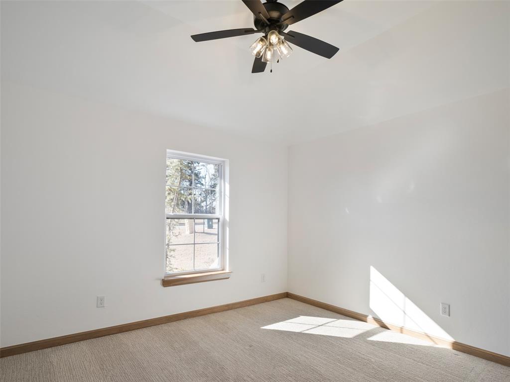 9008 Prairie Valley Drive Property Photo 11