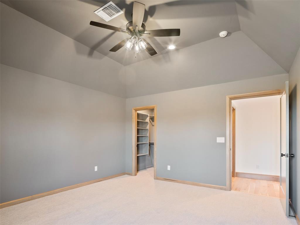 9008 Prairie Valley Drive Property Photo 30