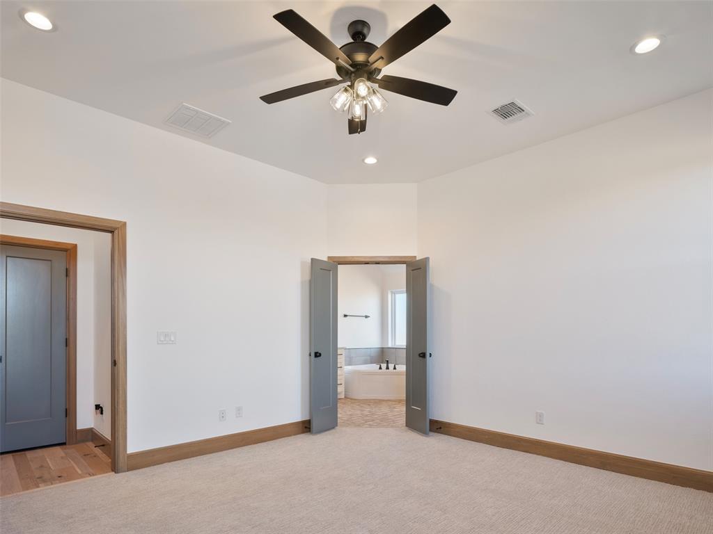 9008 Prairie Valley Drive Property Photo 36