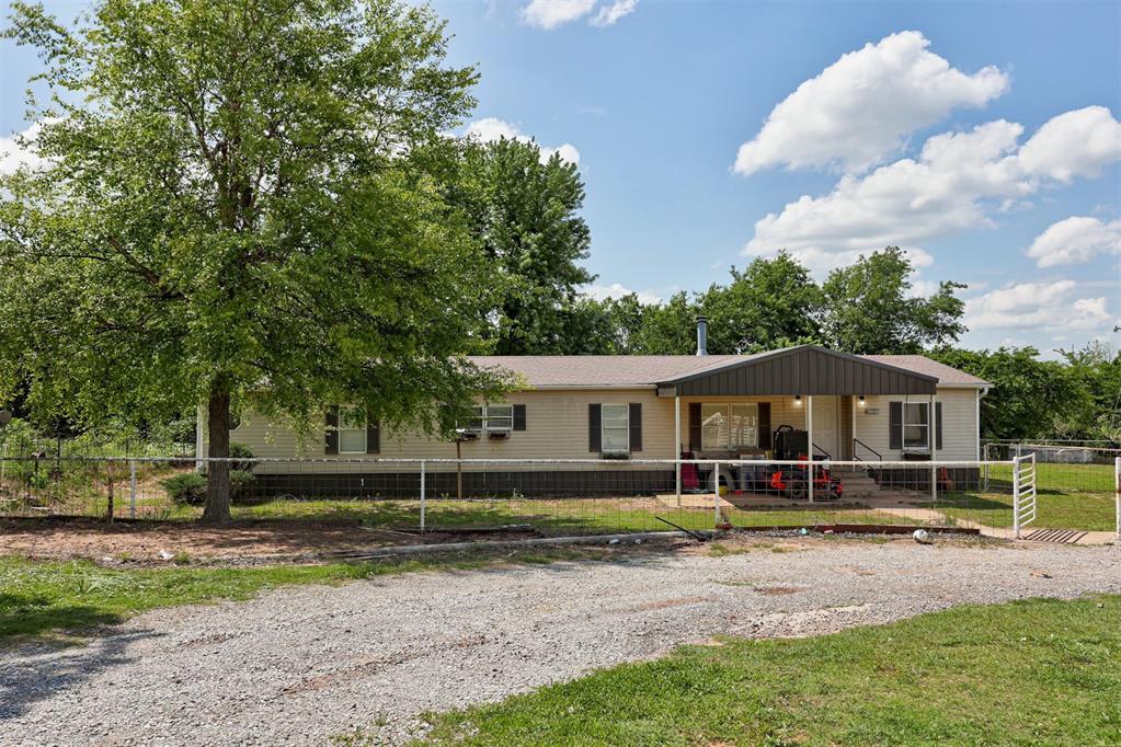 667 County Road 1410 Road Property Photo 3