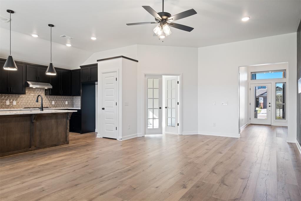13612 Grass Plain Avenue Property Photo 9