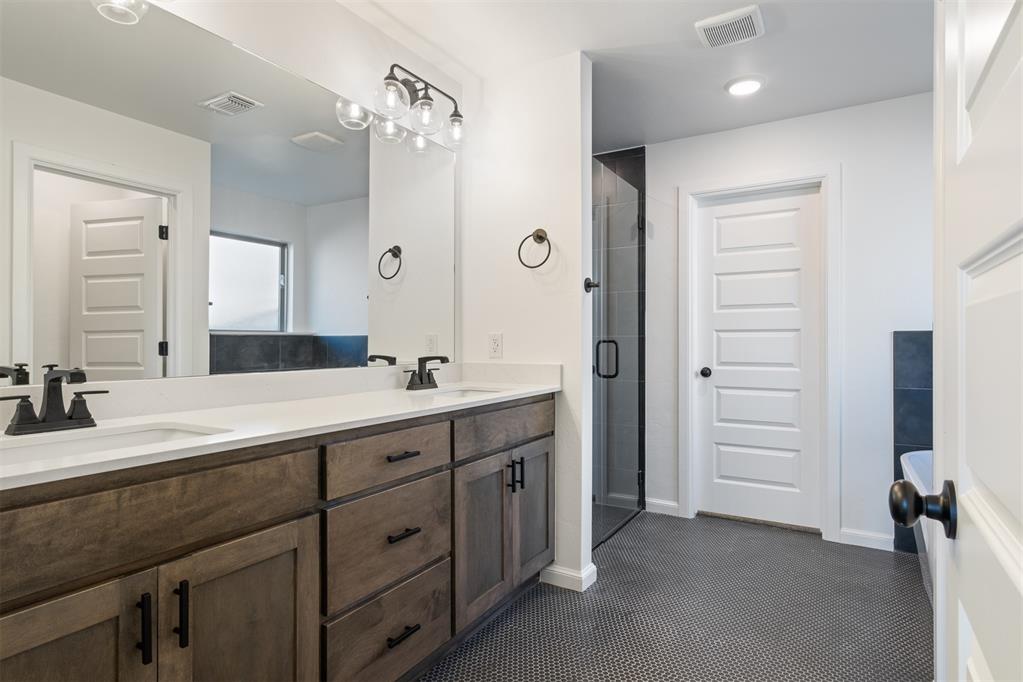 13612 Grass Plain Avenue Property Photo 30