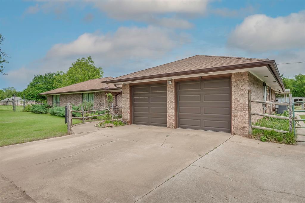 7833 Ne 95th Street Property Photo