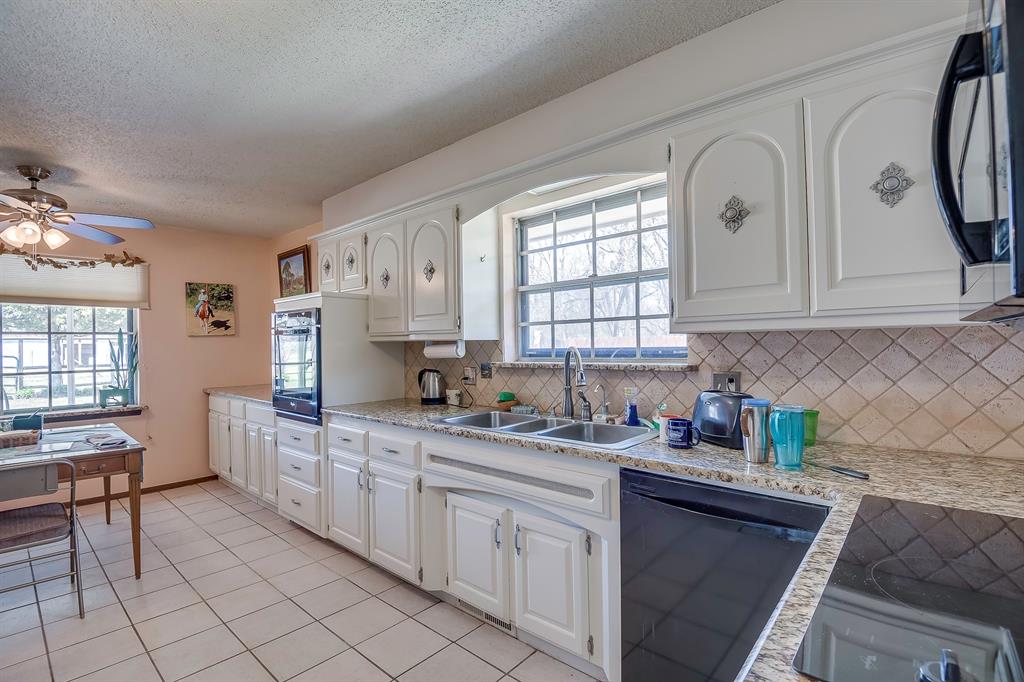 7833 Ne 95th Street Property Photo 17
