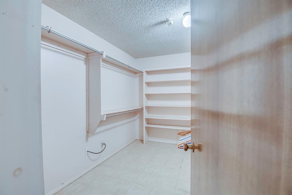 7833 Ne 95th Street Property Photo 22