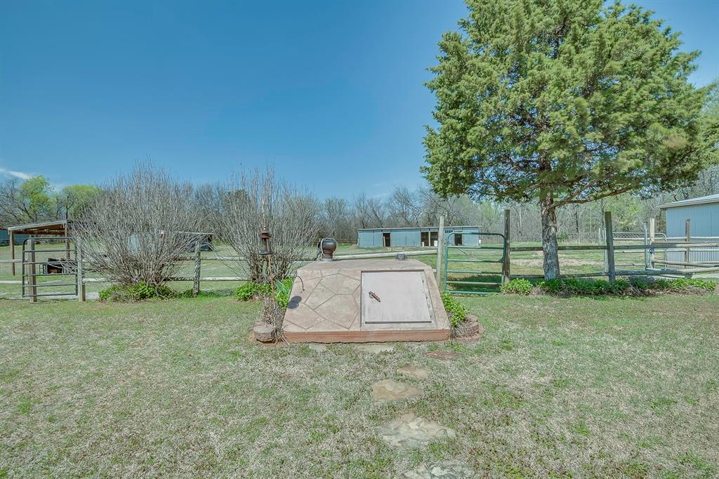 7833 Ne 95th Street Property Photo 33