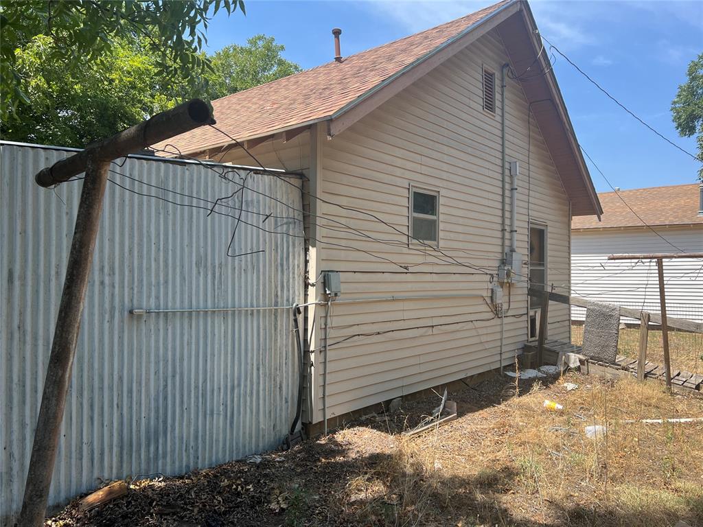 1800 N Okla Avenue Property Photo 2