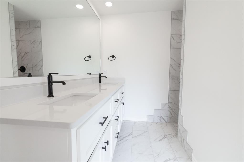 8716 Grey Wind Way Property Photo 9