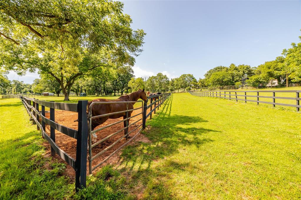 2701 Twin Creek Drive Property Photo 45