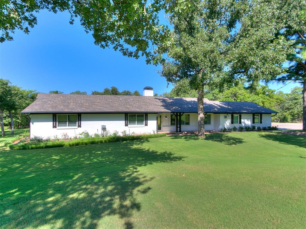 2821 Dogwood Drive Property Photo 2
