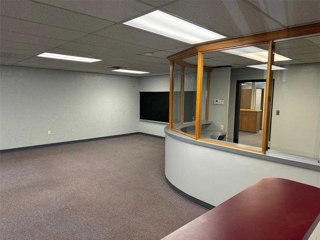 320 N I-35 Service Road Property Photo 3