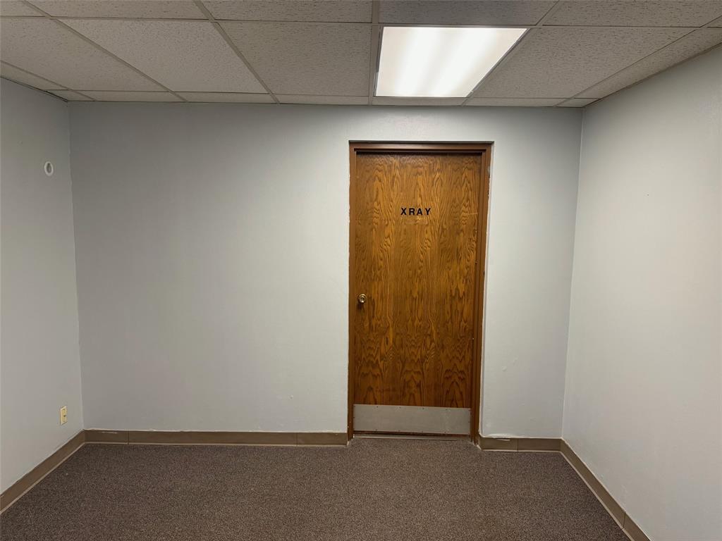 320 N I-35 Service Road Property Photo 17