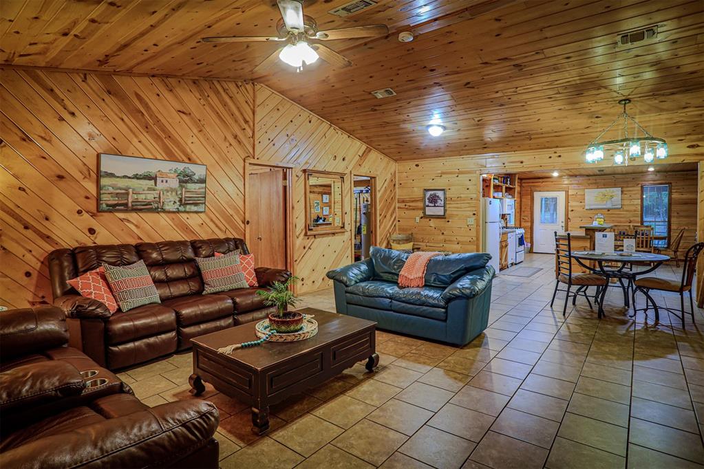 5089 N Us Hwy 259 Property Photo 6