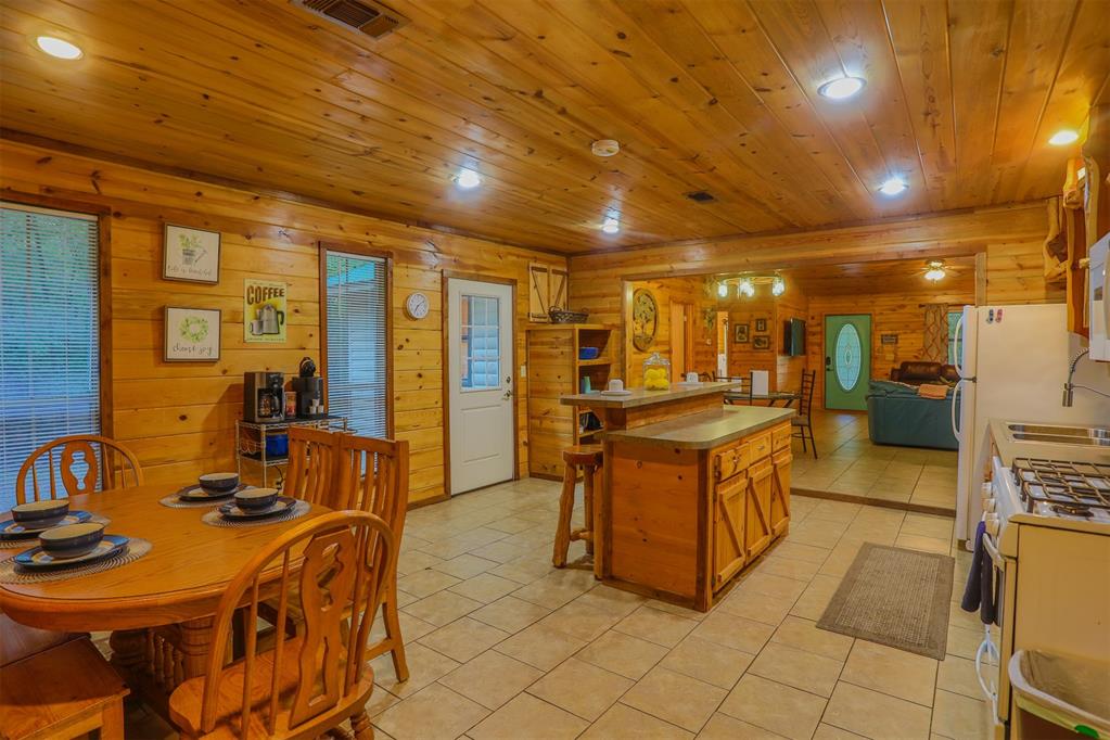 5089 N Us Hwy 259 Property Photo 9