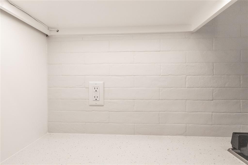 3201 Courtney Creek Drive Property Photo 5