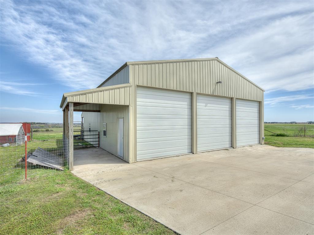 352077 E 800 Road Property Photo 6