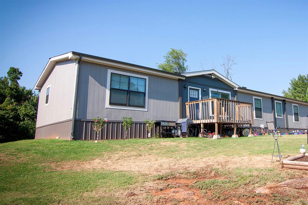 10725 Willis Road 1/2 Property Photo 2