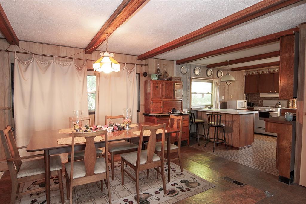 10725 Willis Road 1/2 Property Photo 20