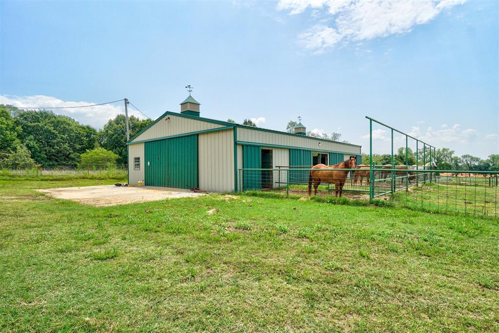 56123 Moccasin Trail Property Photo 2
