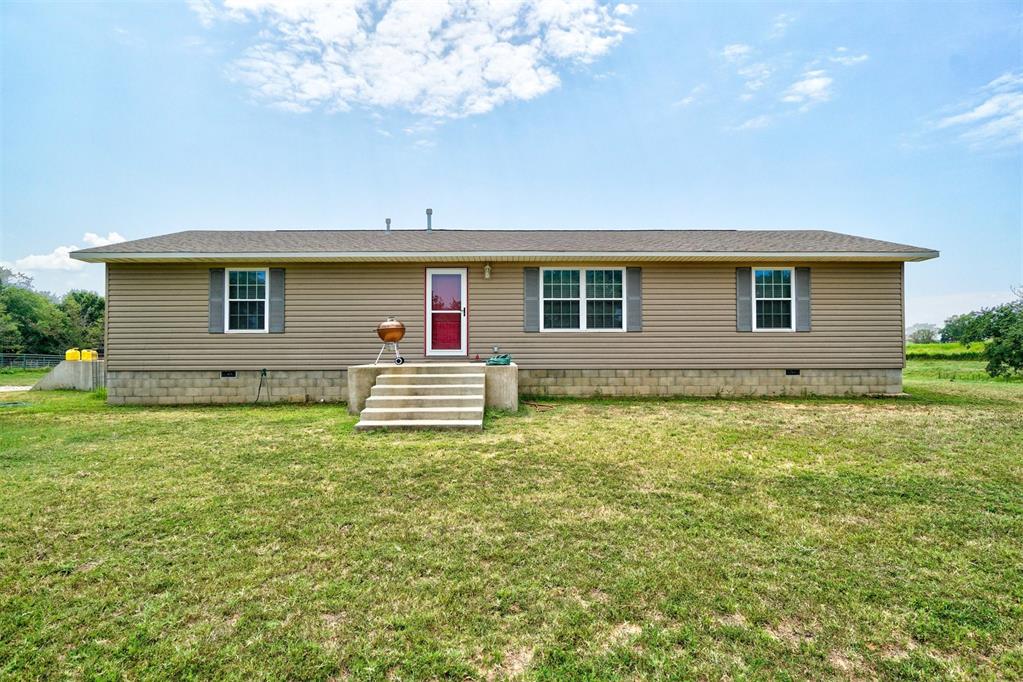 56123 Moccasin Trail Property Photo 3