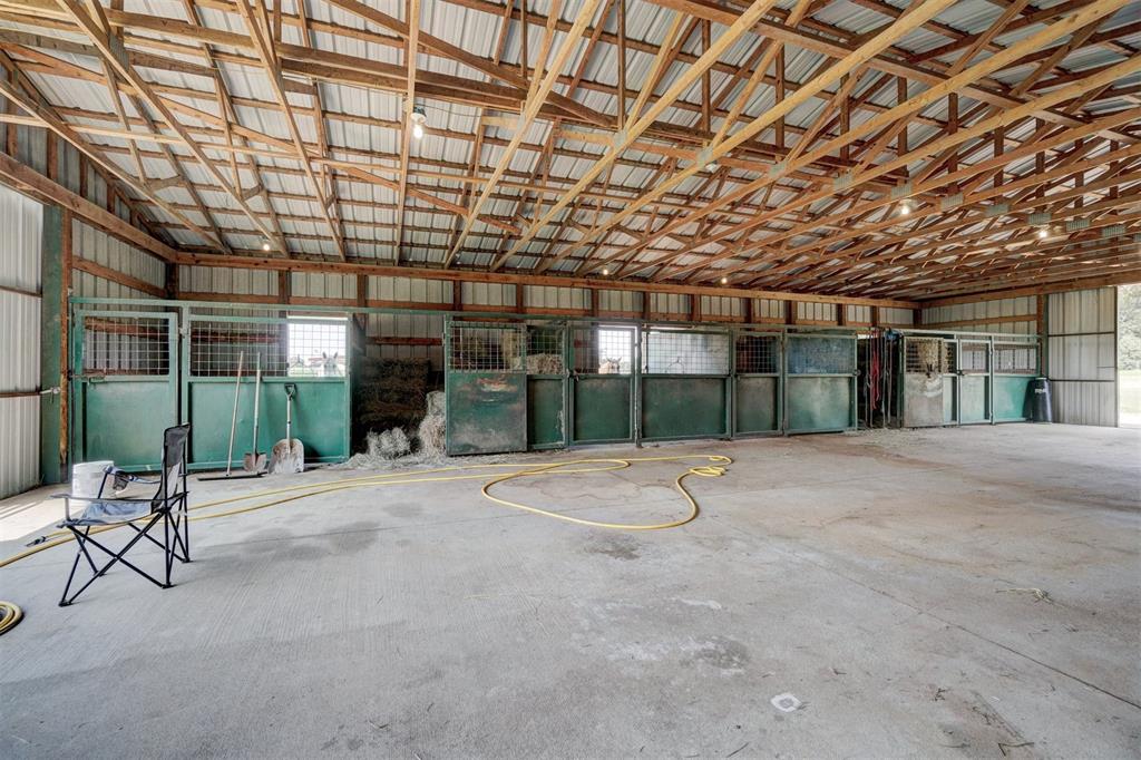 56123 Moccasin Trail Property Photo 6