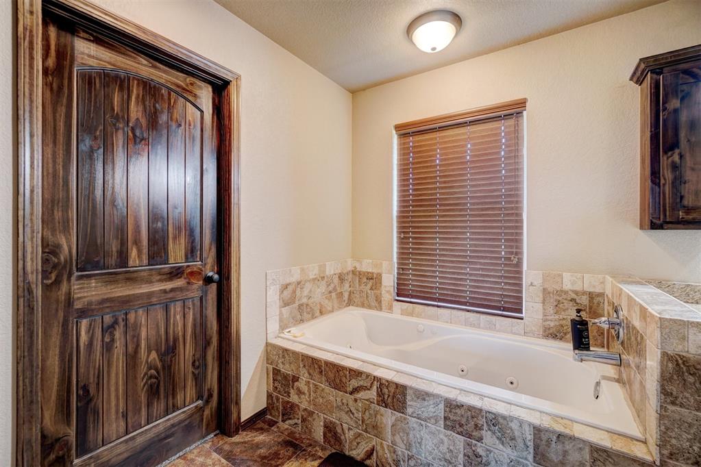 56123 Moccasin Trail Property Photo 32