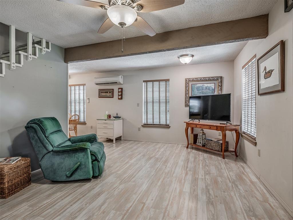 4877 Shangrila Road Property Photo 8