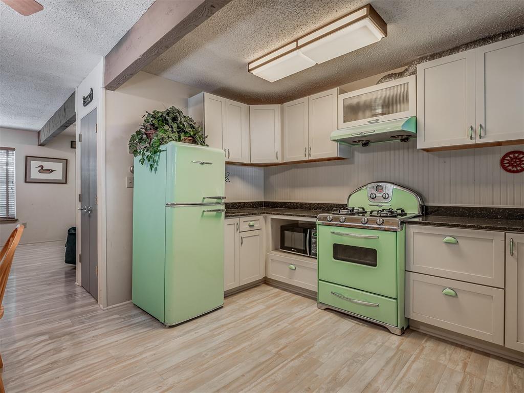 4877 Shangrila Road Property Photo 12