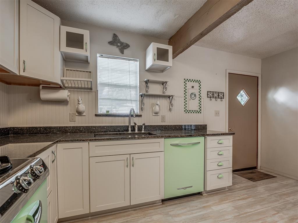 4877 Shangrila Road Property Photo 13