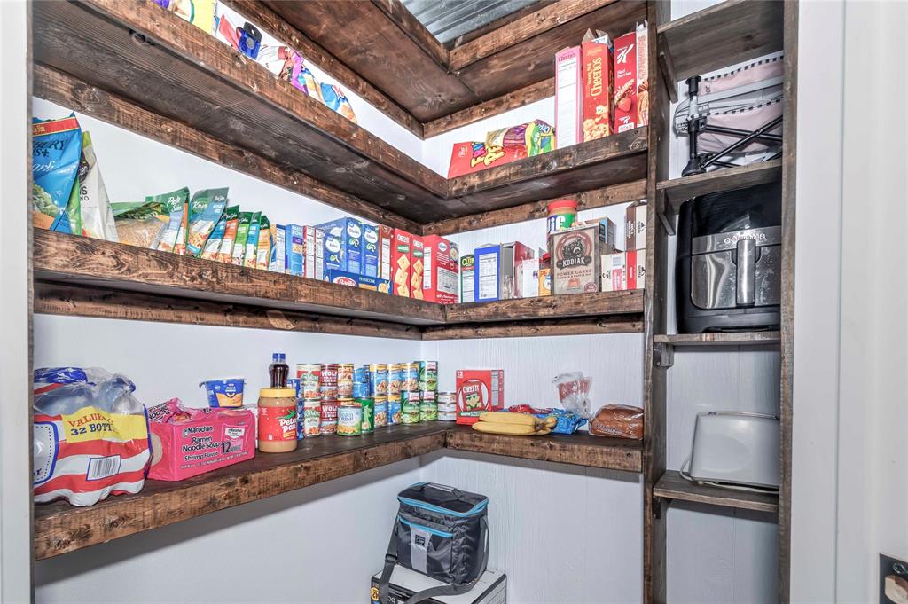880612 S 3450 Road Property Photo 12